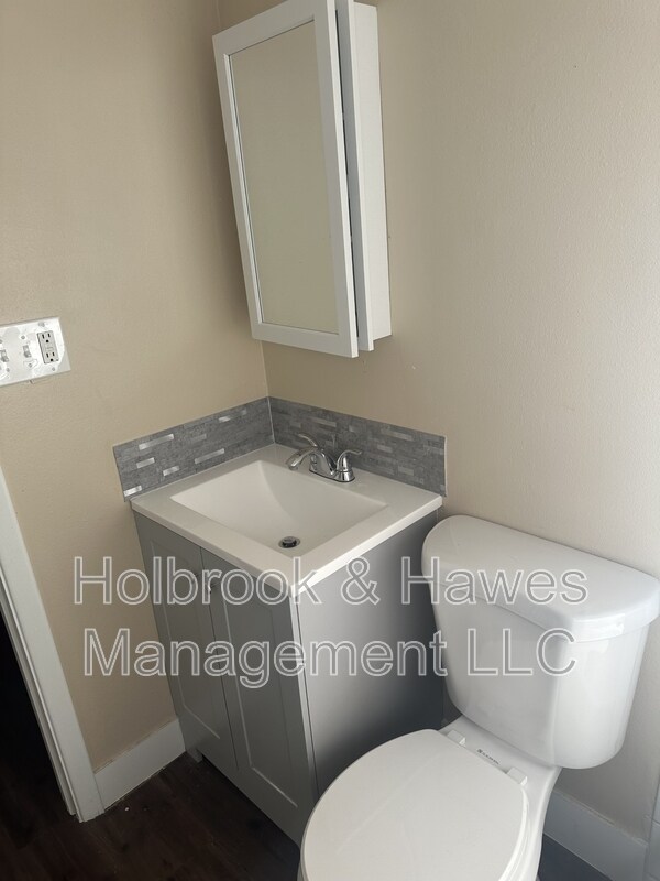 Building Photo - 540 Irish Dr