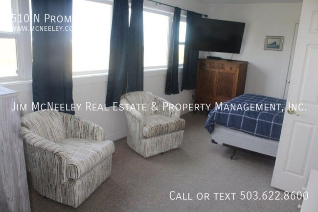 Building Photo - 510 N Prom-