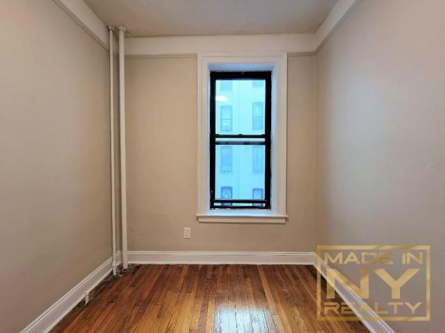 Building Photo - 2 bedroom in ASTORIA NY 11102