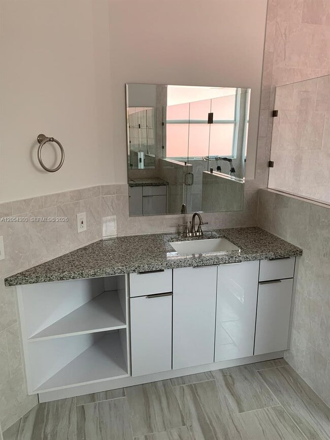 Building Photo - 14020 SW 152nd Terrace