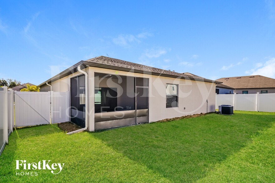 Building Photo - 3911 Willow Walk Dr