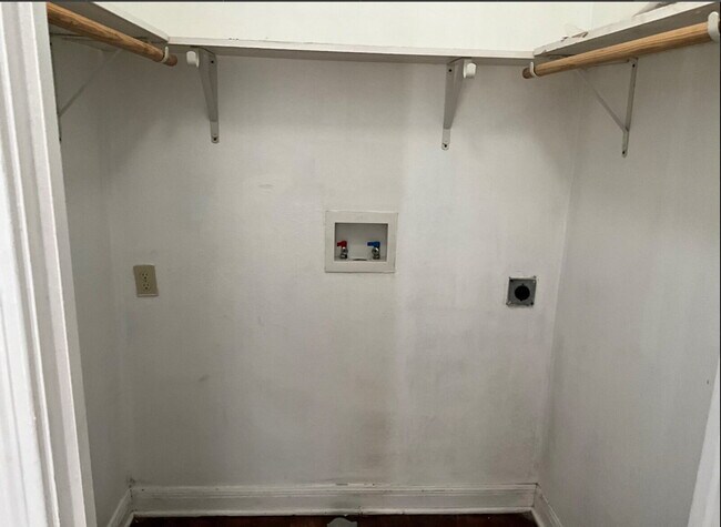 Building Photo - Charming 3-Bedroom Home in San Antonio - P...