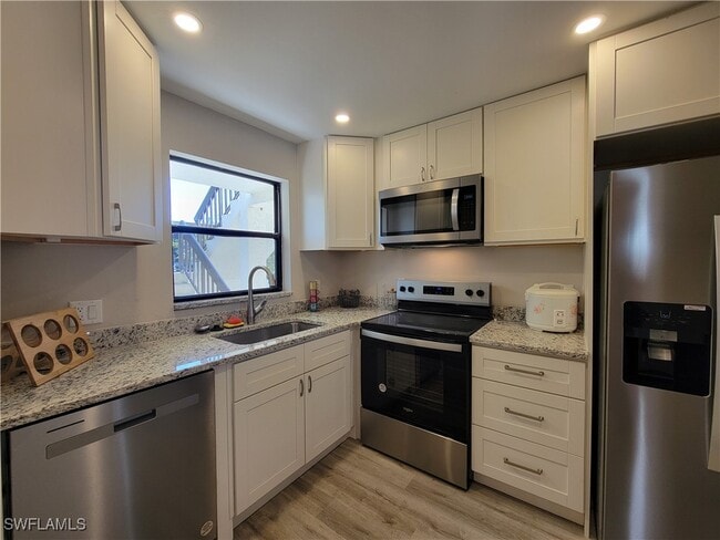 Building Photo - 4198 27th Ct SW