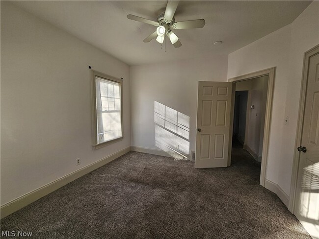 Building Photo - 3430 Beechwood Ave