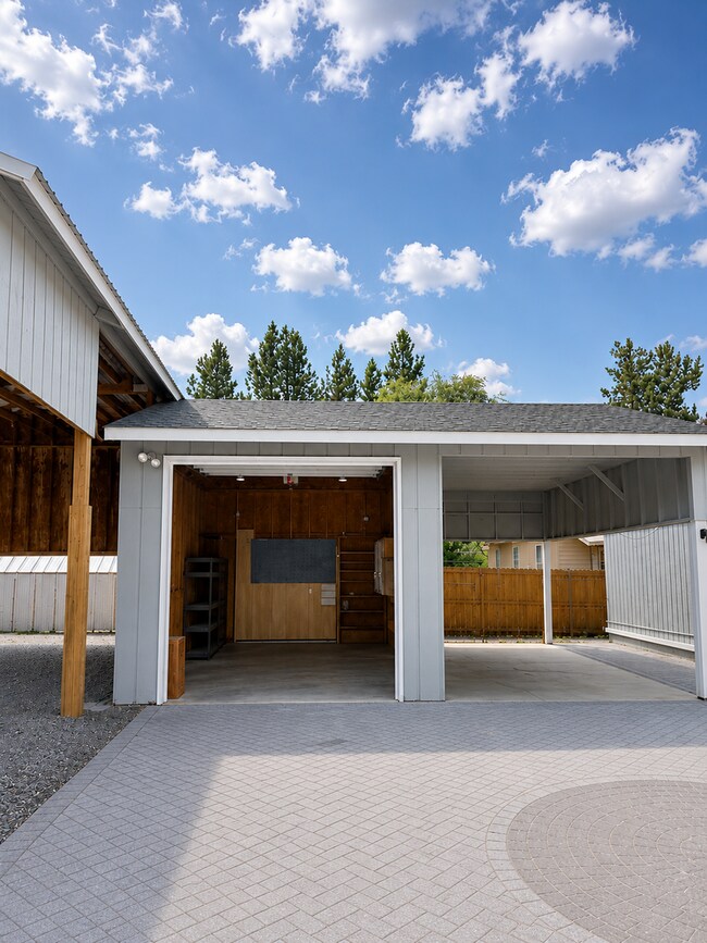 Building Photo - 61456 Brosterhous Road