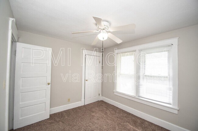 Building Photo - 1543 E Ohio St