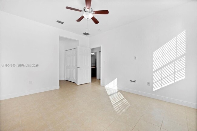 Building Photo - 807 SW 147th Ave