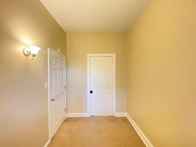 Building Photo - Charming 3 Bedroom, 1 Bath Home in York, Pa!