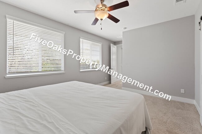 Building Photo - 571 Willow Ridge Ct