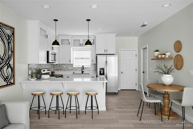 Building Photo - 28 Playa Dr