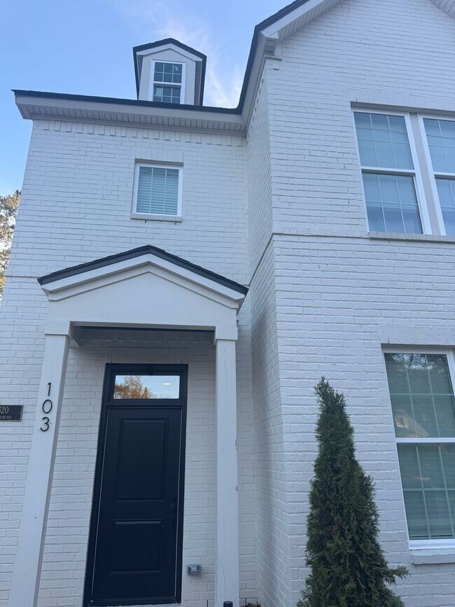 Building Photo - Glenwood Townhomes Unit #103