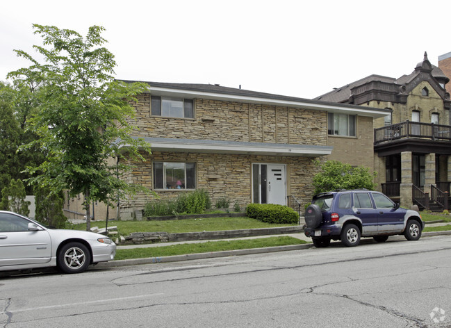 Lannon Apartments - 1466 N. Farwell Avenue