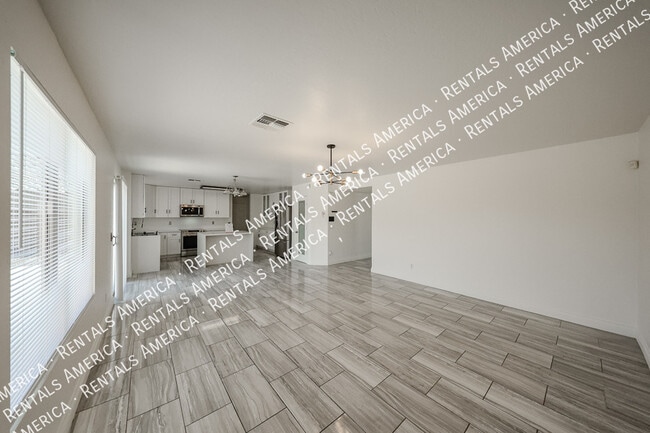 Building Photo - 7315 S 30th Ave