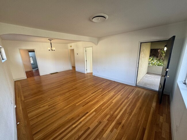 Building Photo - 3 bedroom 2 bathroom single family home | Located in Tahoe Park