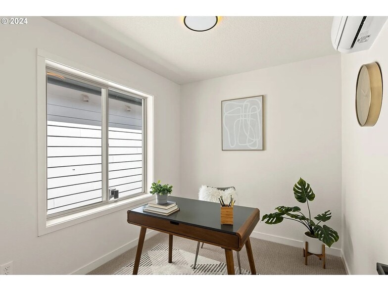 Building Photo - 1570 SE 50th Ave