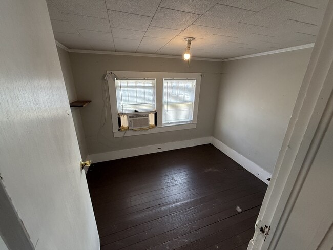 Building Photo - 301 N 7th St