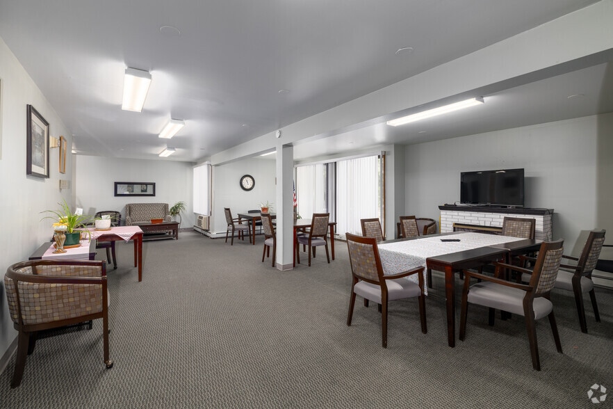 Clubhouse - Evergreen Square of Cudahy - Senior/Disabled