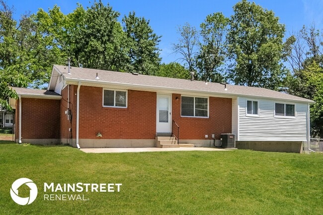 Building Photo - 6867 Thurston Ave