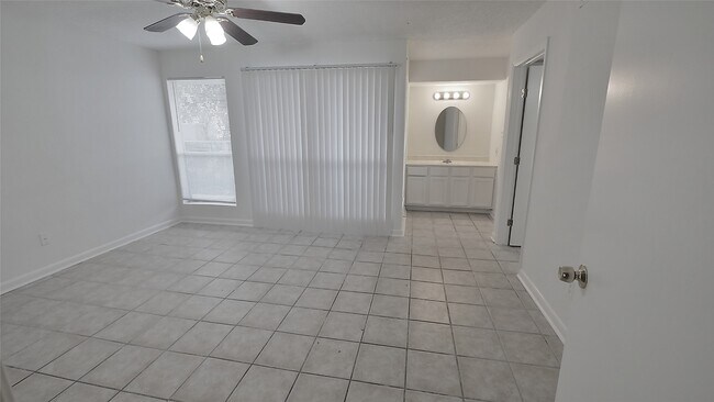 Building Photo - 781 Country Pl Dr