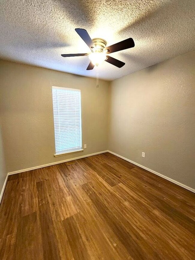 Building Photo - 3 Bed 2 Bath Home-Choctaw Trails Sec I Addition