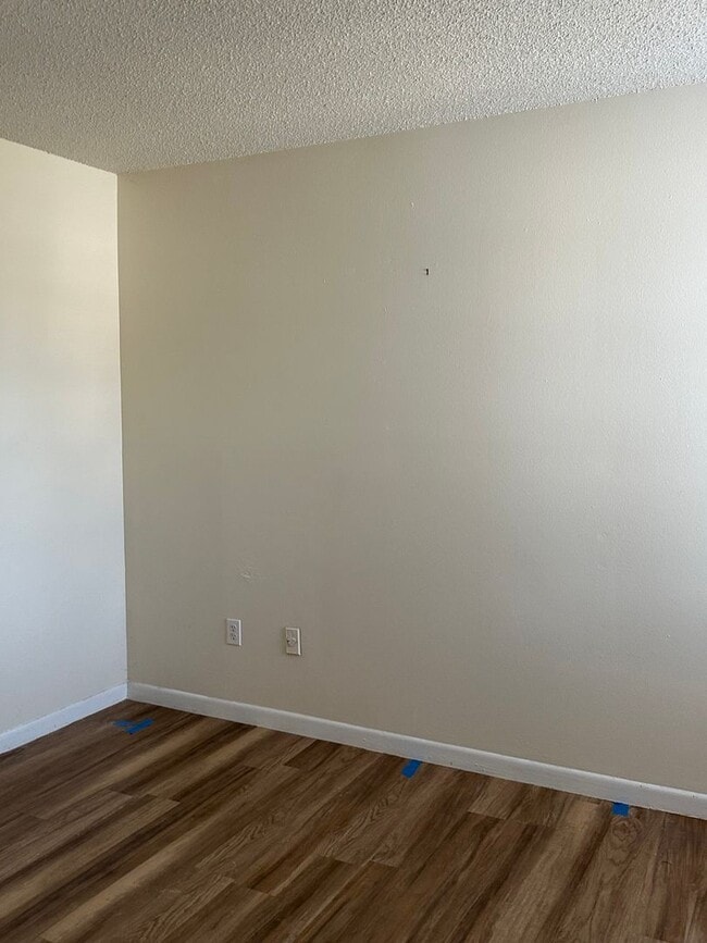 Building Photo - Duplex