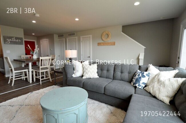 Building Photo - 229 Drai St
