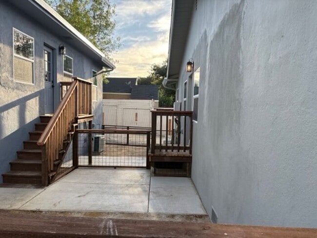 Building Photo - 1204 Willow St