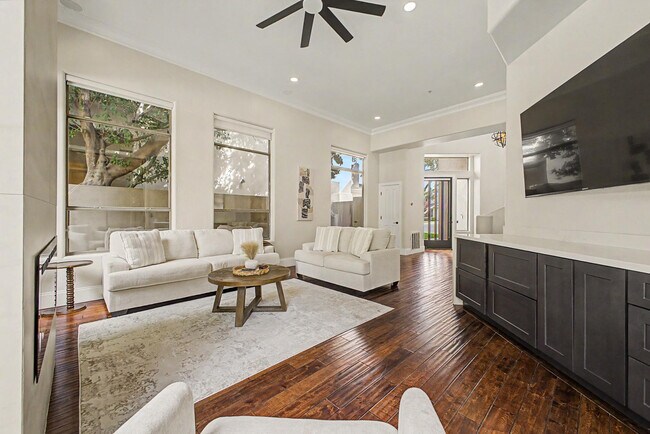 Building Photo - 7262 E Woodsage Ln