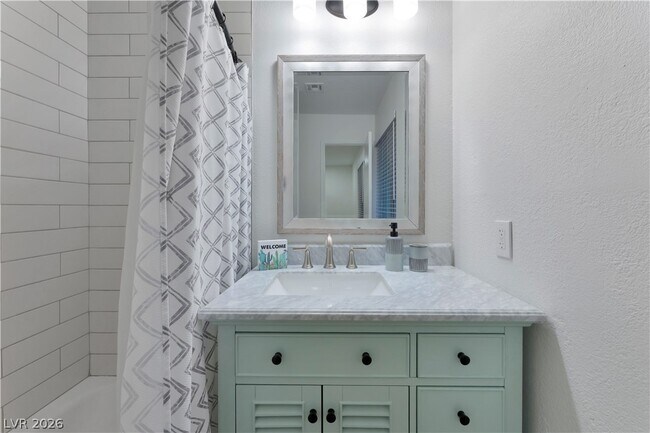 Building Photo - 105 Marigold Ln