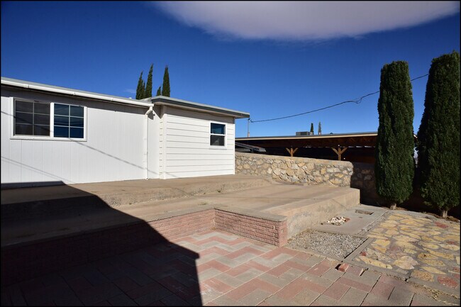 Building Photo - 3600 Volcanic Ave