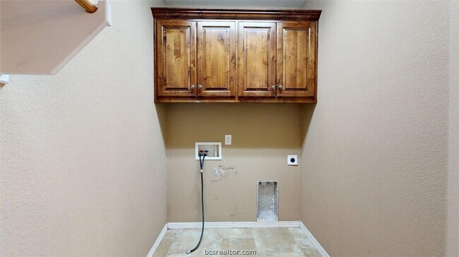 Building Photo - 3900 Latinne Ln