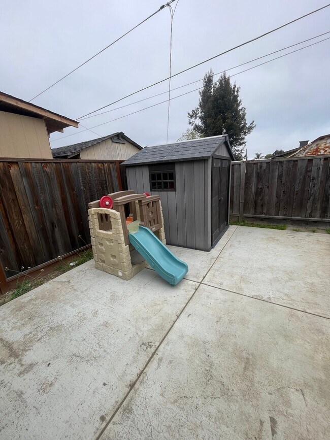 Building Photo - 1534 Ventura Way