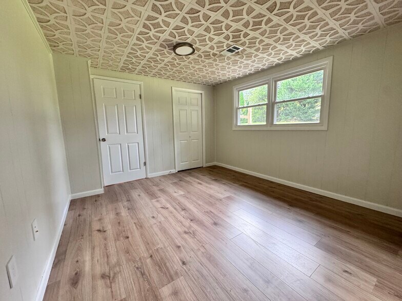 Building Photo - 4316 Josephine Ave