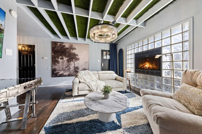 Building Photo - 5002 Junius St