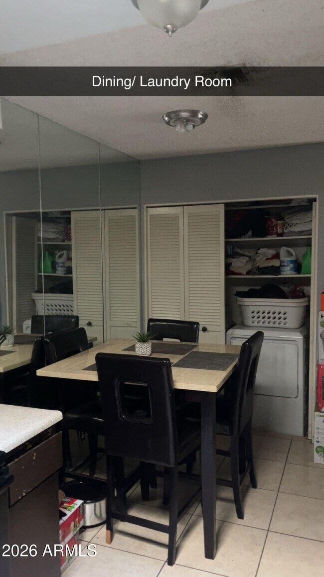 Building Photo - 9001 W Elm St