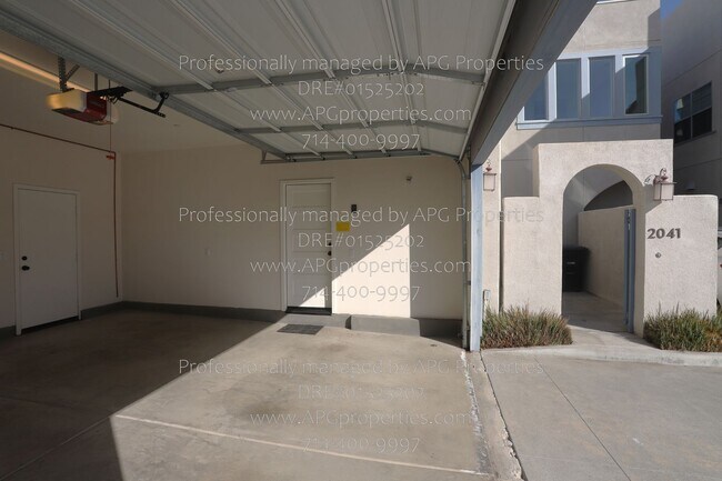 Building Photo - 2041 N Orange Olive Rd