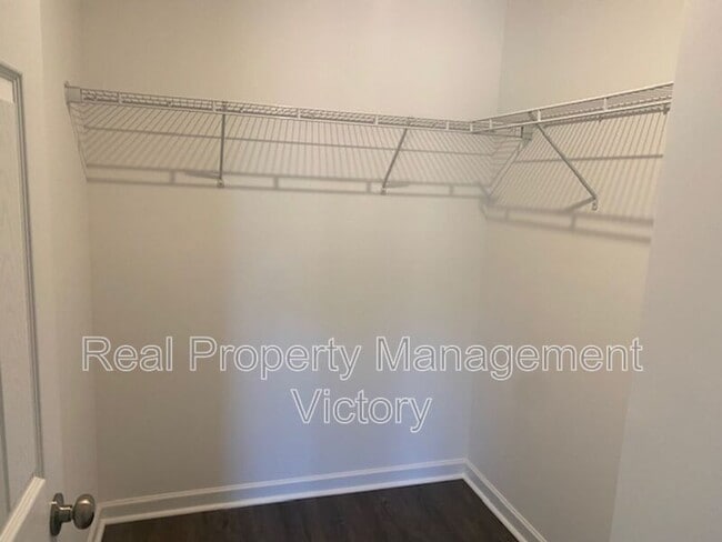 Building Photo - 104 Marine Dr