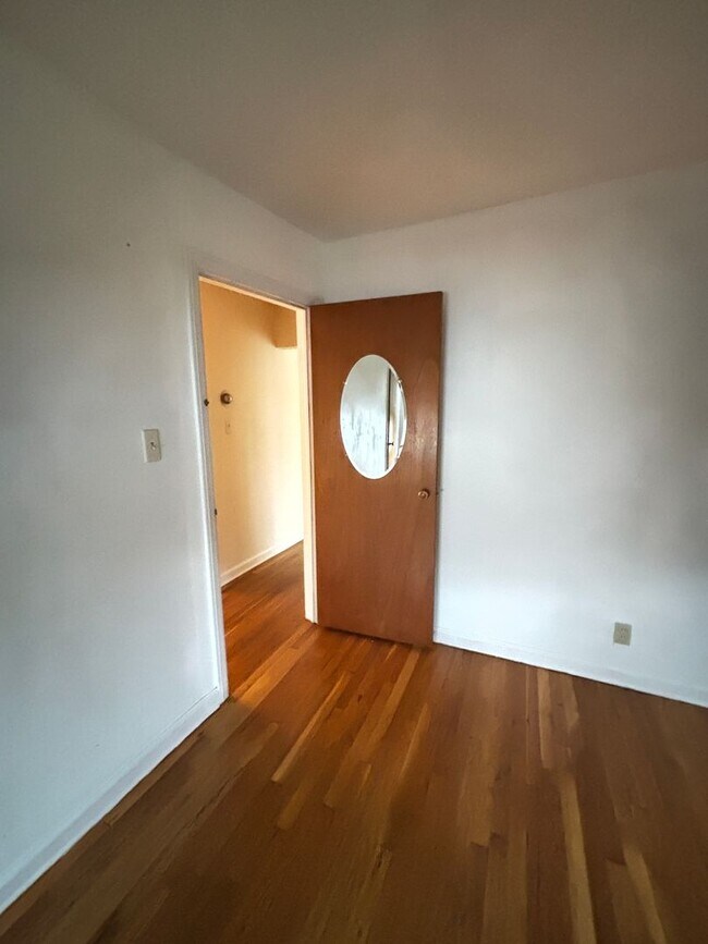 Building Photo - 4br Home for rent in Bethlehem PA