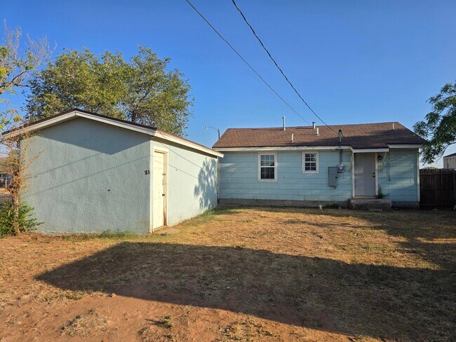 Building Photo - 2904 Baylor St