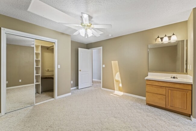 Building Photo - 15081 Widgeon Ave