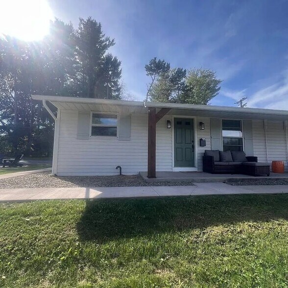 front view (1026) - 1026 N Atherton St