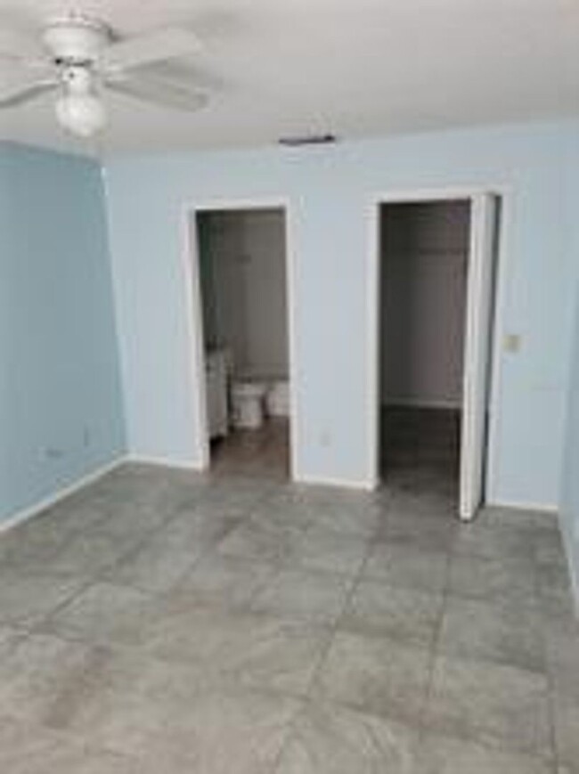 Building Photo - 2 Bedroom 2 Bath Condo in Northlake Villag...