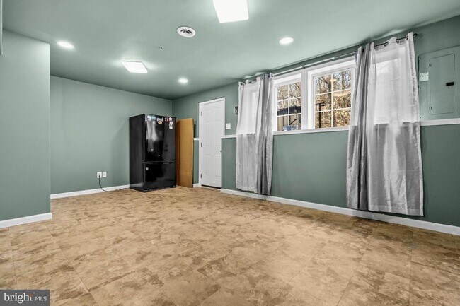 Building Photo - 104 Barksdale Pl