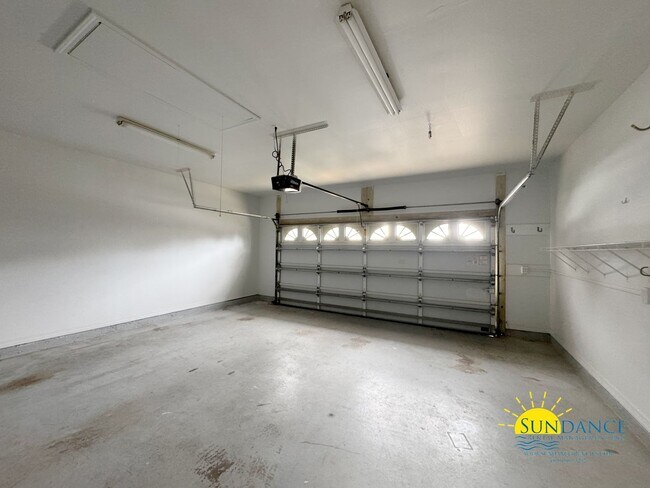 Building Photo - Spacious & Stylish 4-Bedroom Home Near Hurlburt AFB!
