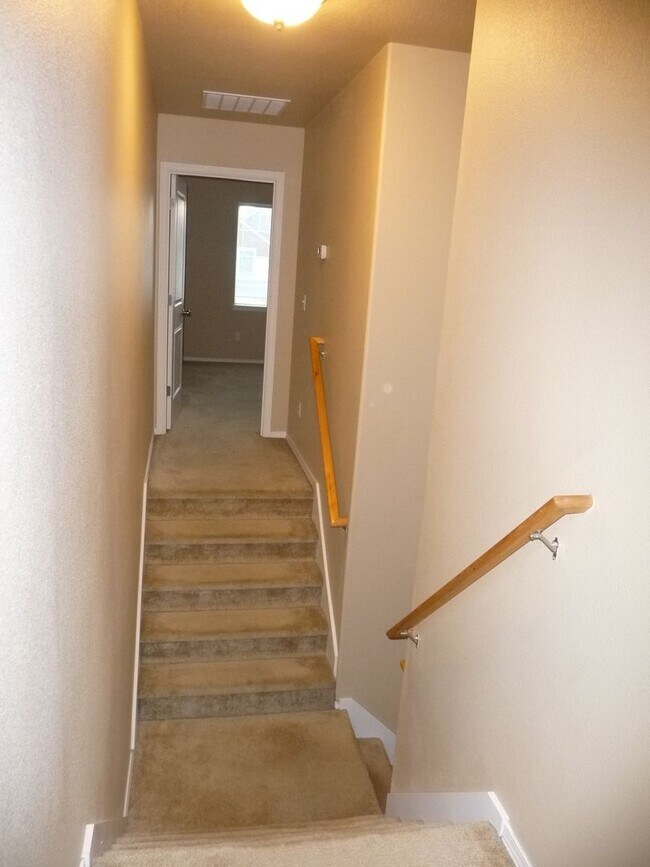 Building Photo - m1296