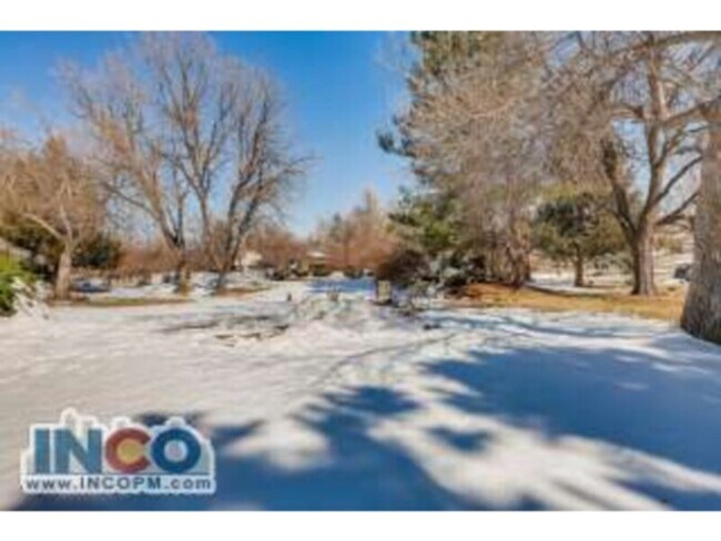 Building Photo - 6075 S Sterne Pkwy