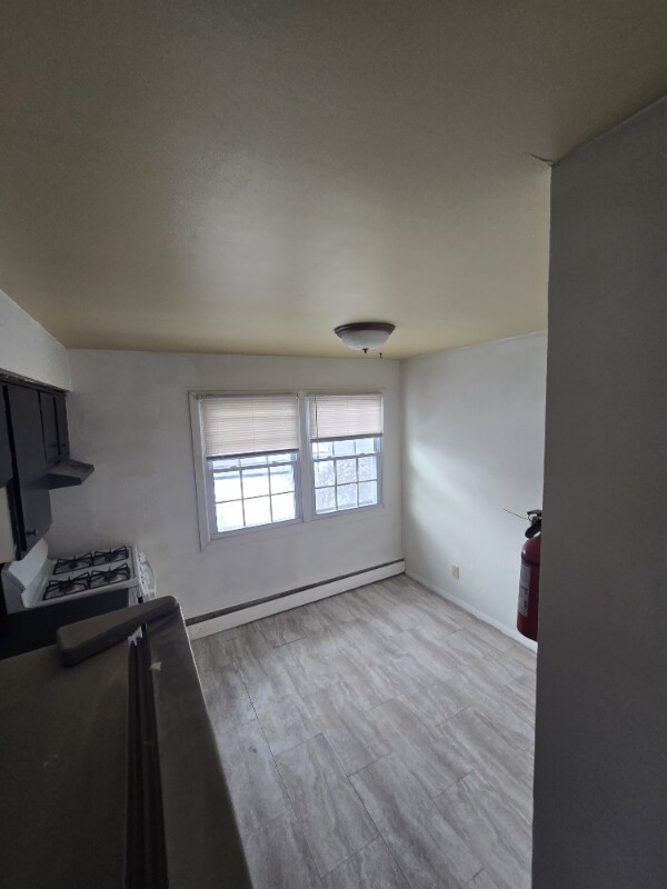 Building Photo - 364 Westwood Ave