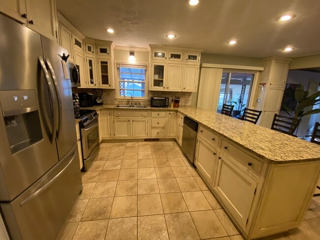 Building Photo - 1396 Windburn Dr