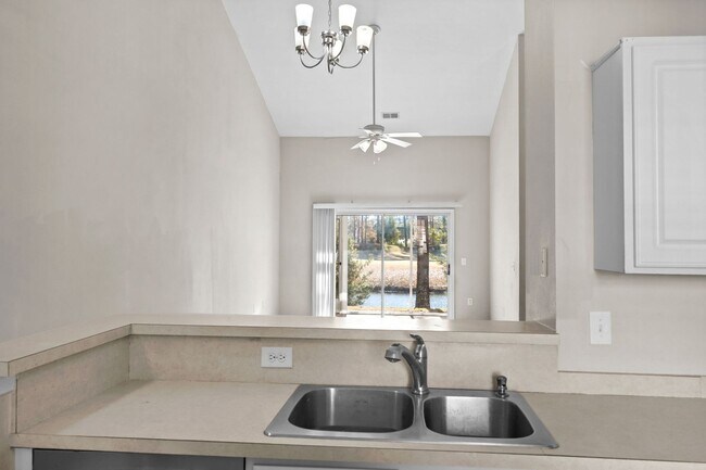 Building Photo - 3BR Townhome Carolina Forest – GREAT PRICE - Community Pool/Lake View