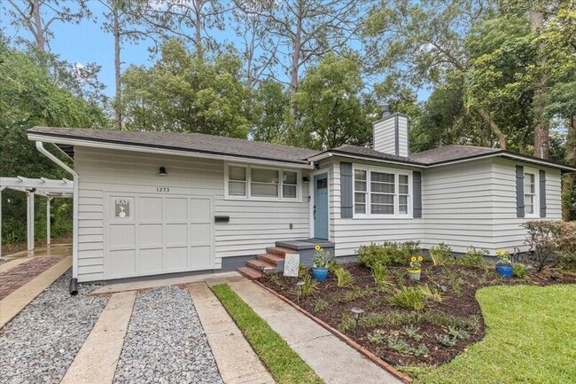 Building Photo - 1273 Lechlade Cir
